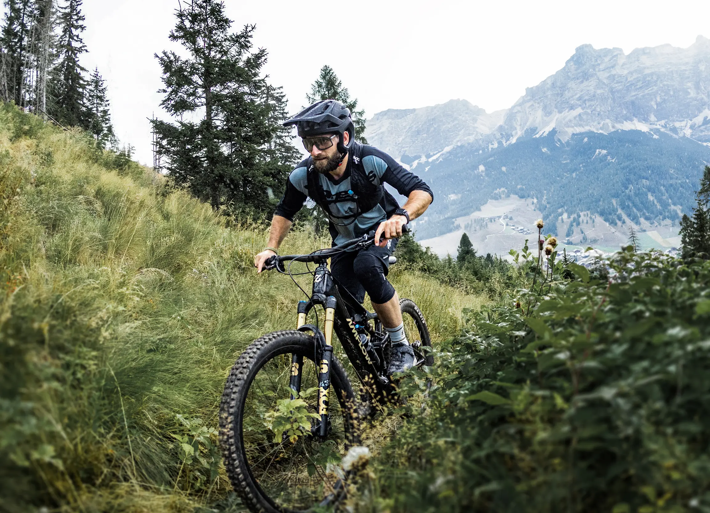 Amflow PL Carbon Pro 800Wh 2025 electric mountain bike